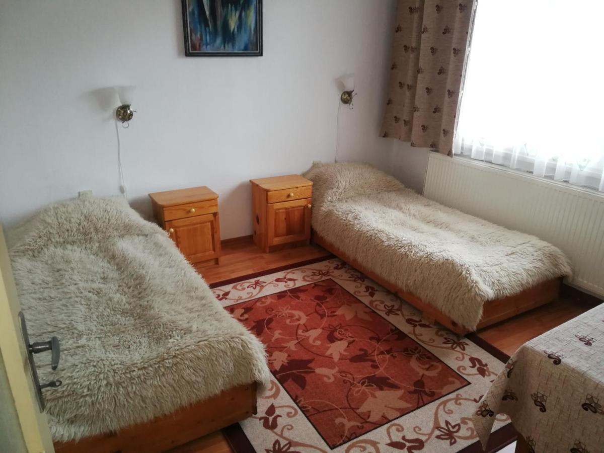 Guest Rooms Metaksinovi Tsjepelare Buitenkant foto