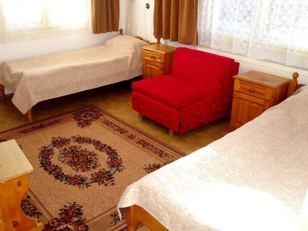 Guest Rooms Metaksinovi Tsjepelare Buitenkant foto